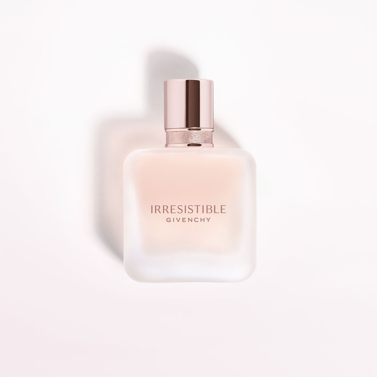 Flacon de parfum femme Givenchy Irresistible 35 ml, élégant et sobre, idéal pour exalter votre féminité.