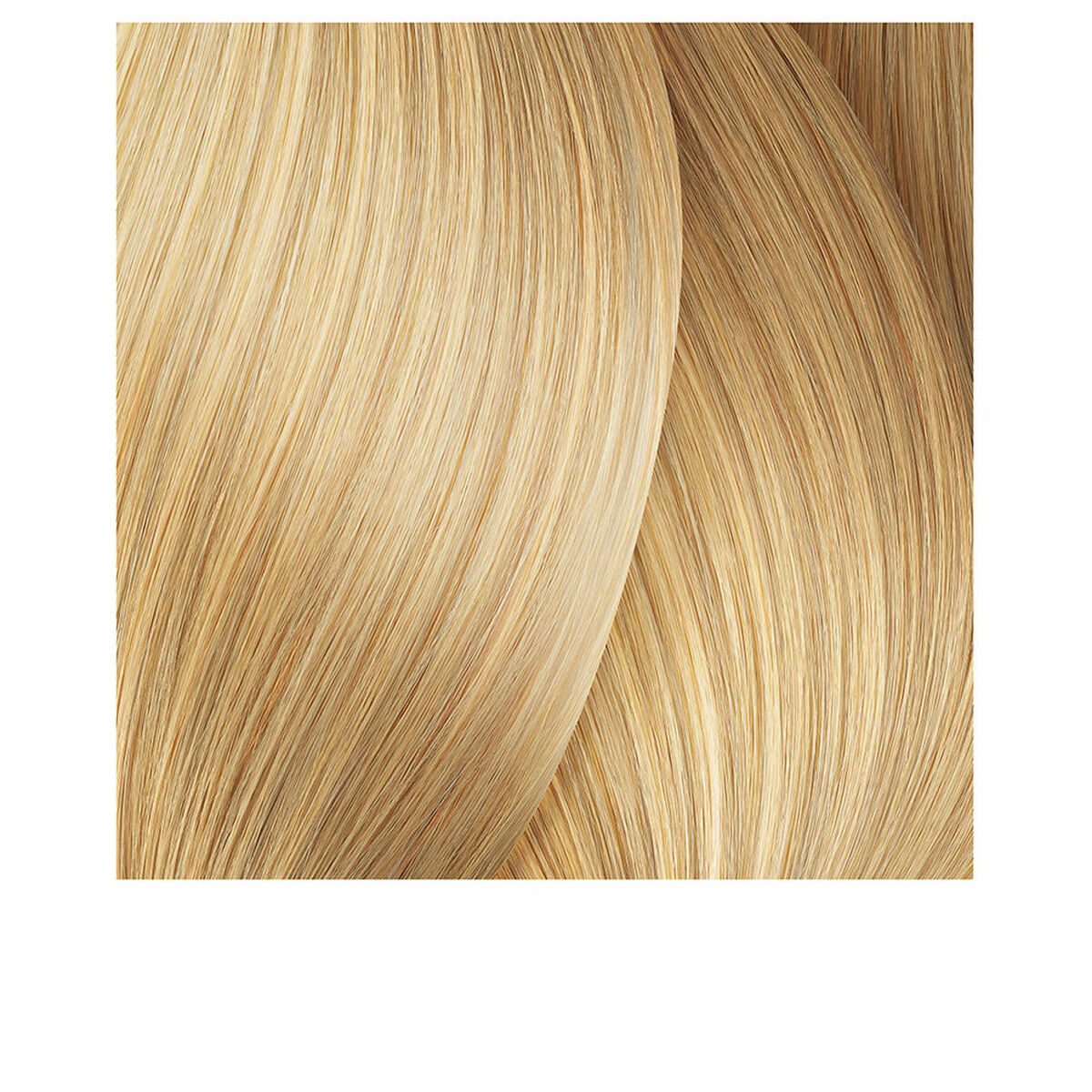L'Oreal Professionnel Paris MAJIREL HIGH-LIFT hair treatment on blonde hair strands, showcasing smooth and vibrant texture.