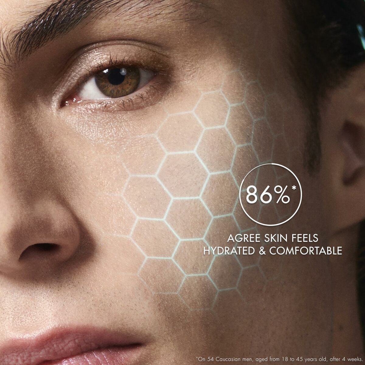 Close-up of a man's face showing 86% agreement on skin hydration and comfort after using Biotherm Homme Aquapower.