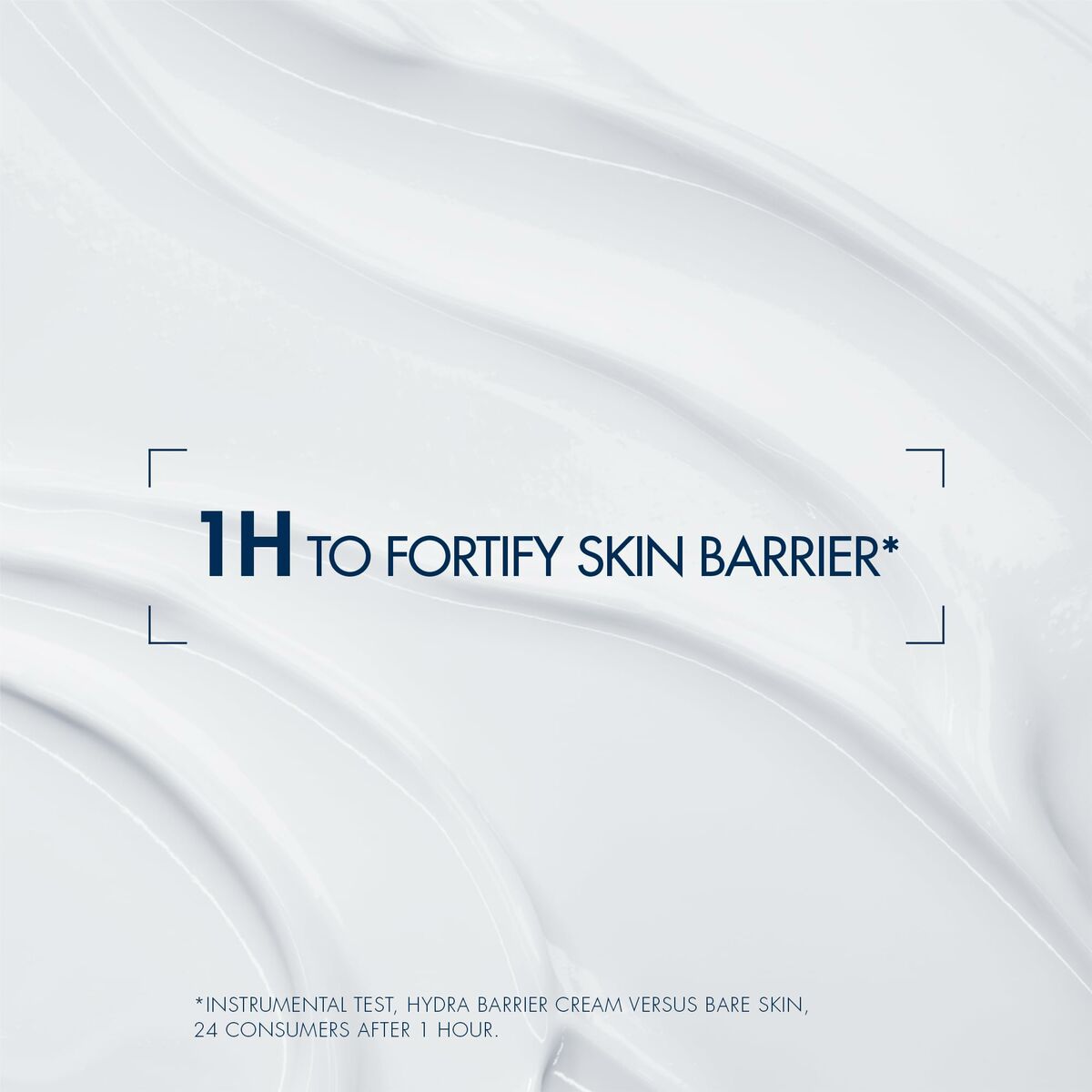 Texture of a hydrating cream promoting skin barrier fortification in one hour.