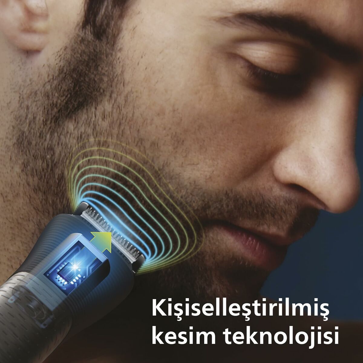 Rasoir électrique Philips avec technologie de coupe personnalisée pour un rasage précis et confortable.